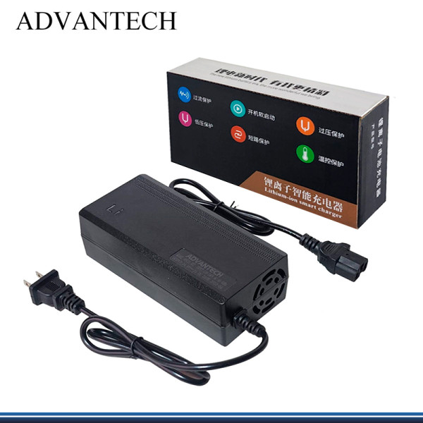 CARGADOR DE 54.6V 2A PARA SCOOTER ELECTRICO CON BATERIA DE LITIO DE 48V. CONECTOR IEC (PN:48V2A)